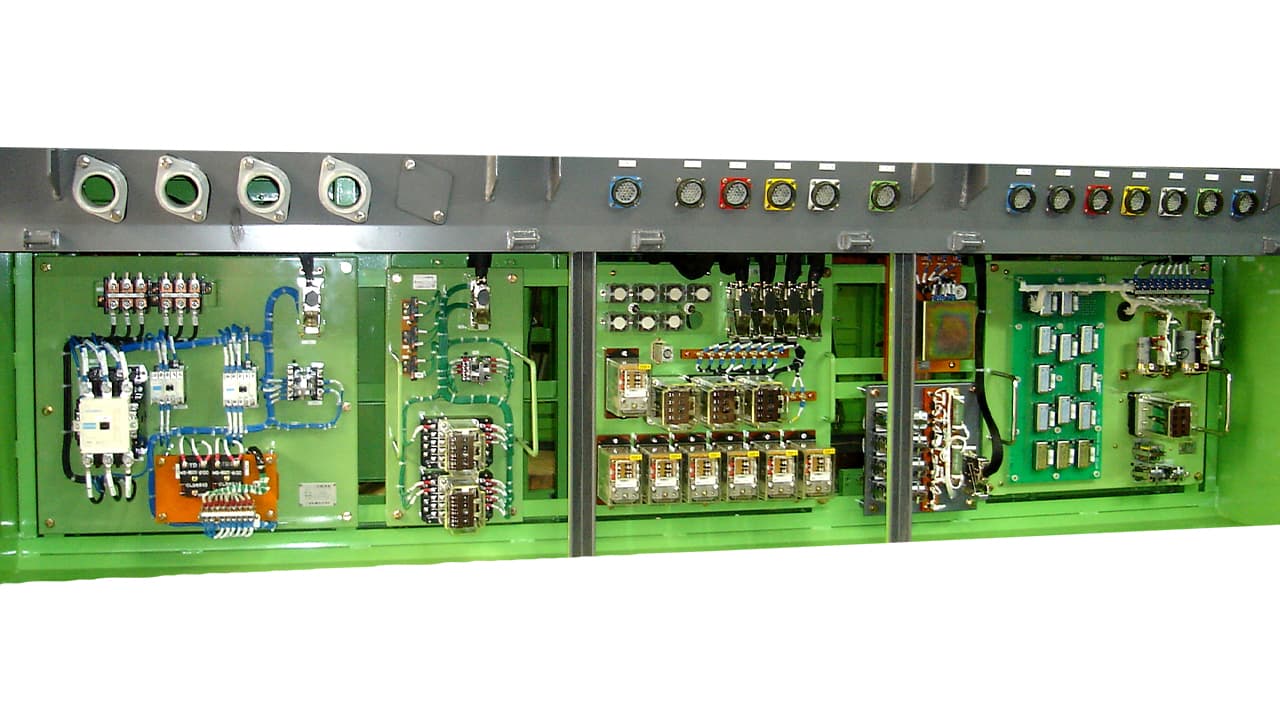 床下補助機器箱